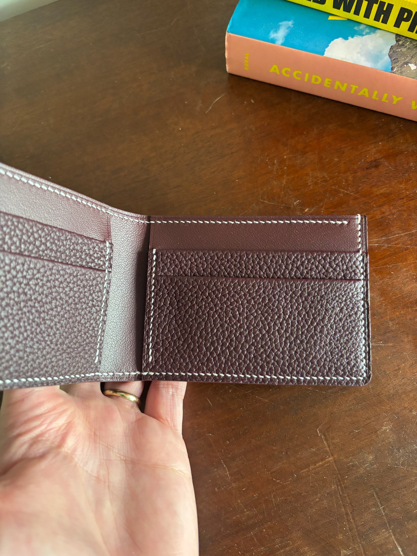 Bull-Calf Billfold in Rouge Sellier